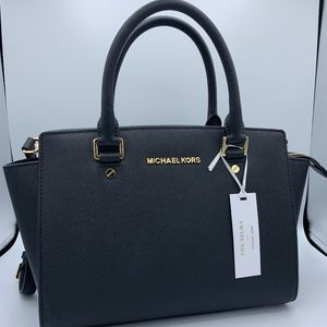 Michael Kors Women's Selma Medium Top Zip Satchel